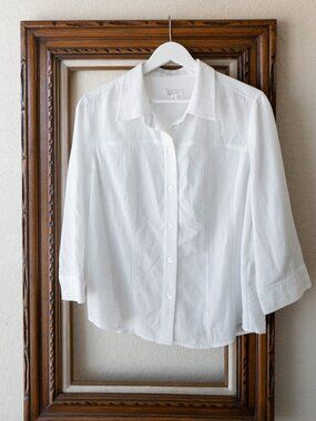 Christopher & Banks White Button-Up Shirt | M Lightweight Textured Blouse